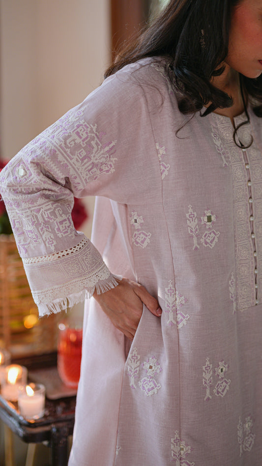 Ava Kurta