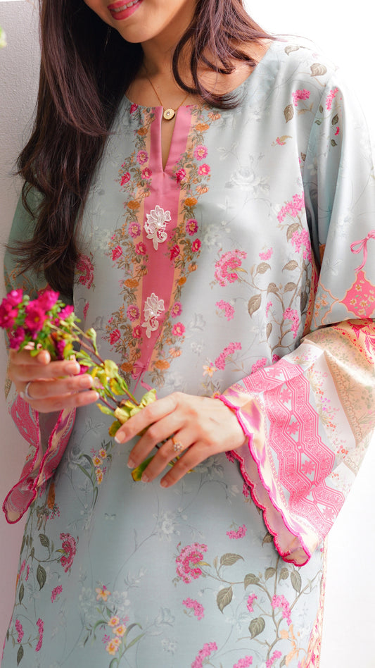 Cela Kaftan and Izaar