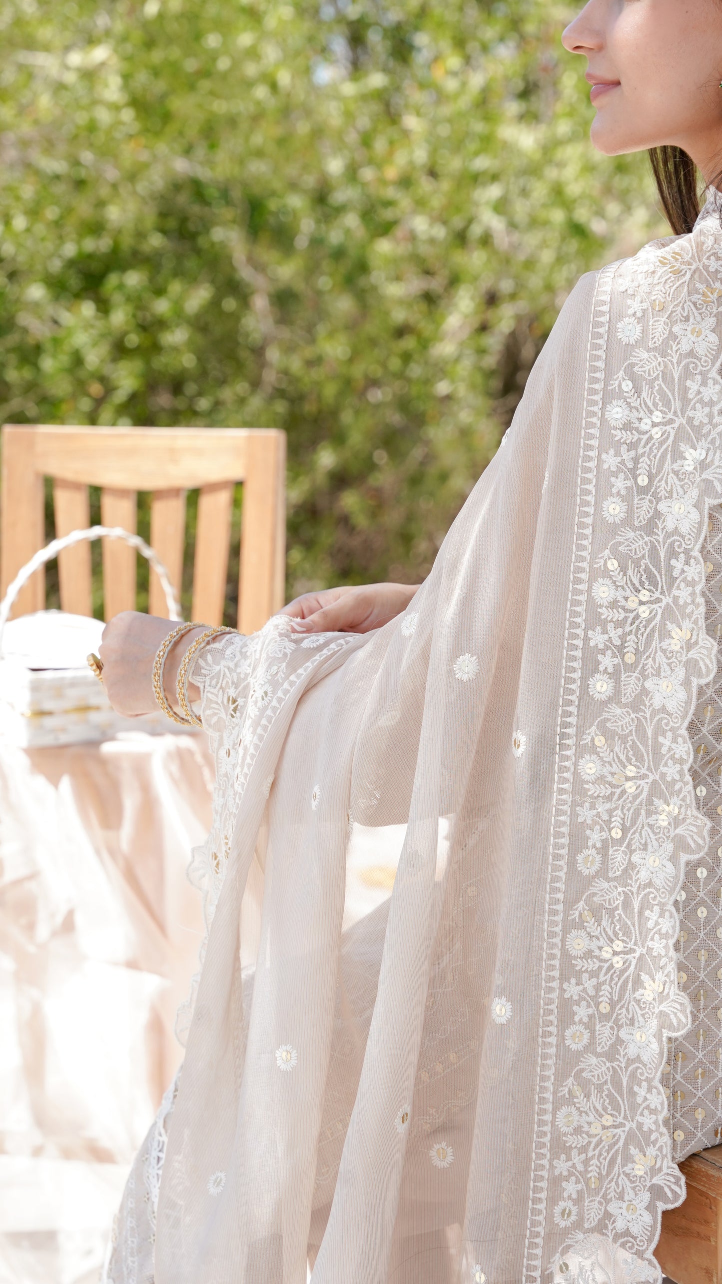 Setareh Kurta, Embroidered Dupatta, & Pant