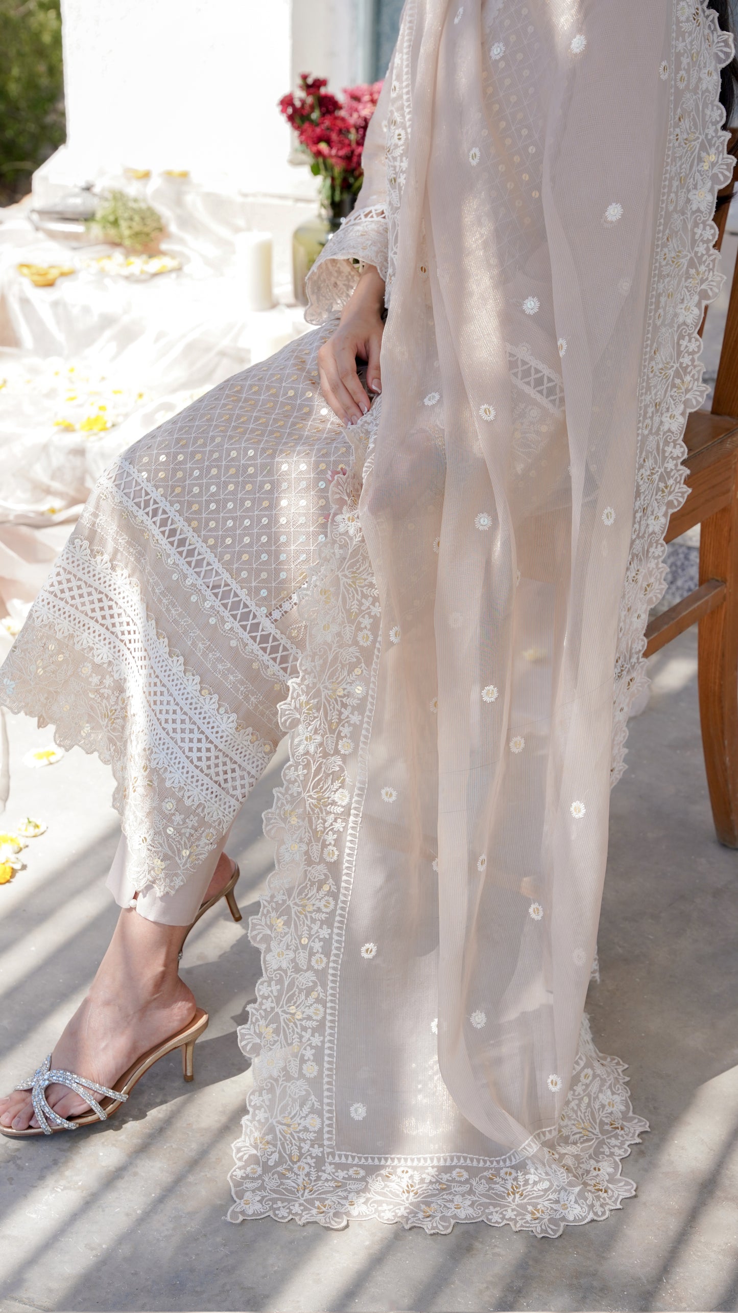 Setareh Kurta, Embroidered Dupatta, & Pant