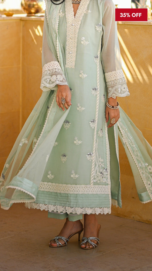 Zohra Set & Embroidered Dupatta