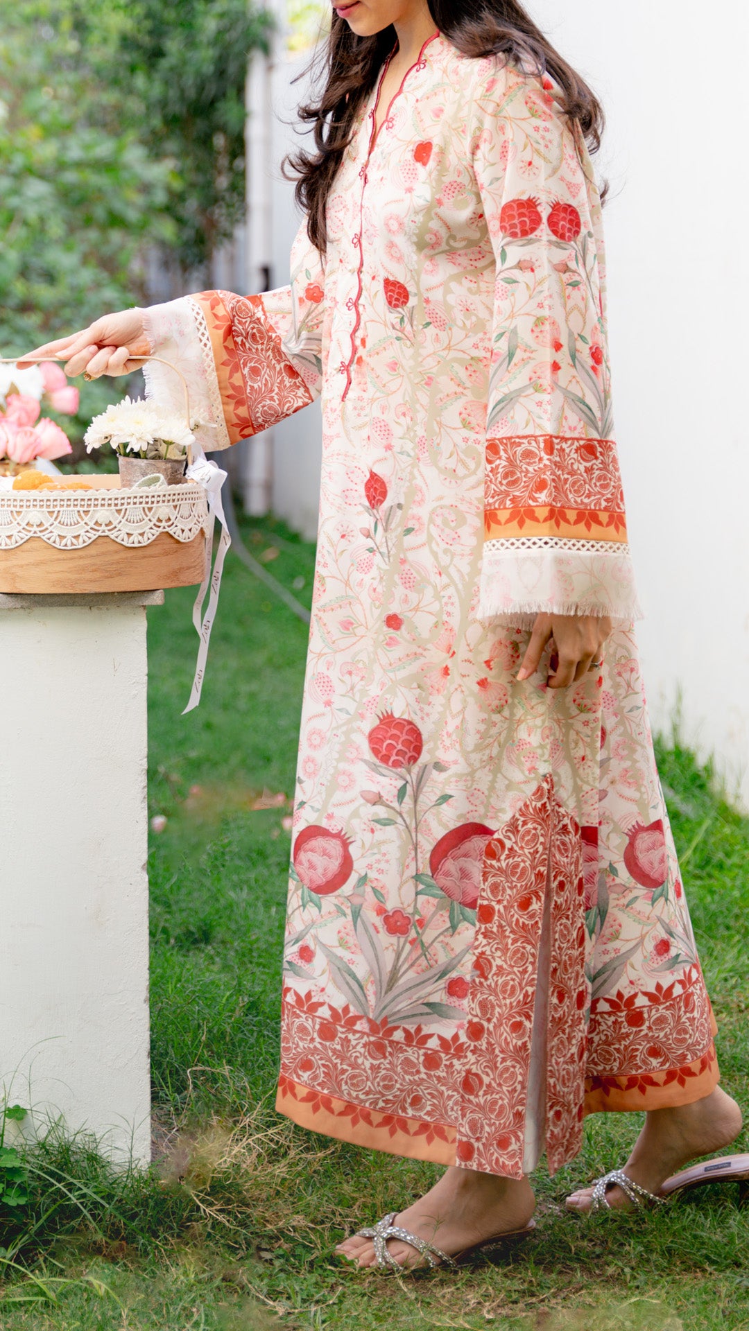 Ember Kaftan & Izaar