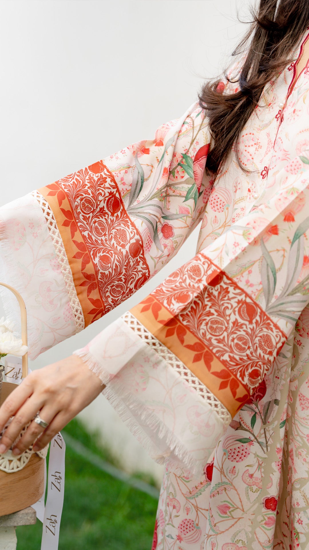 Ember Kaftan & Izaar