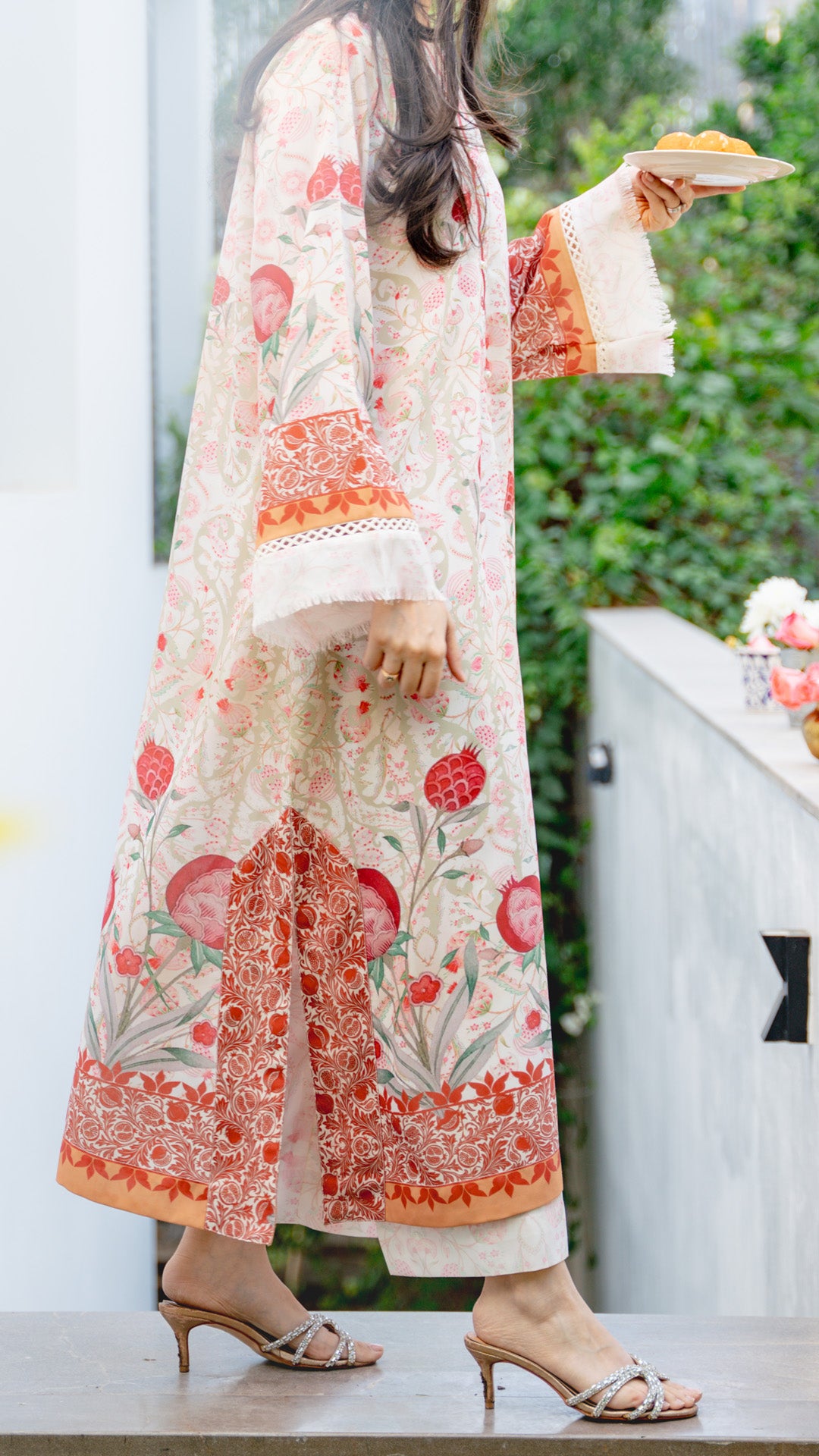 Ember Kaftan & Izaar