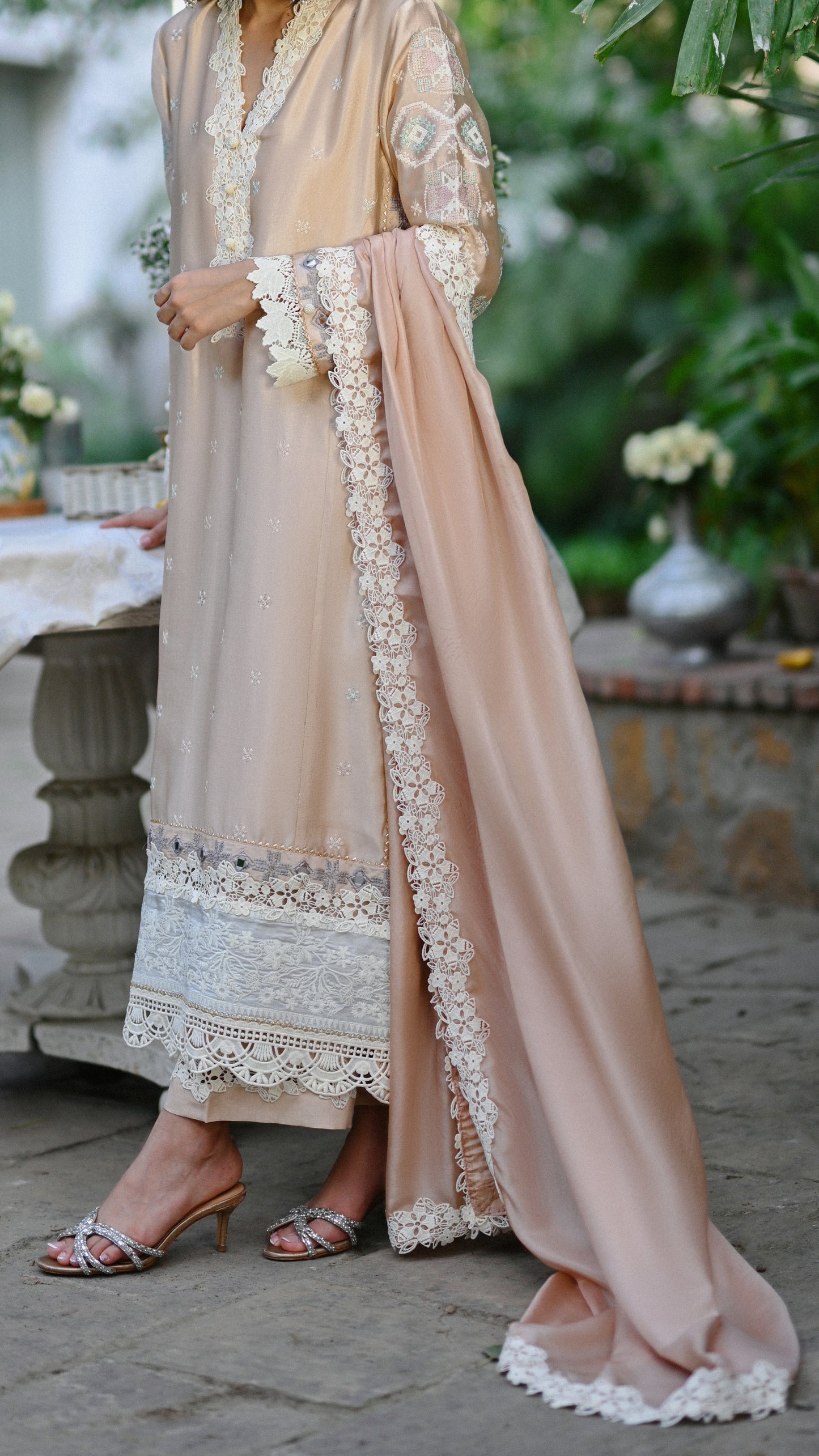 Lyra Kurta & Izaar